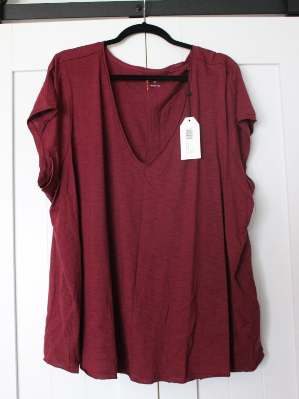 Universal Standard Raw Edge Tee | Women’s XL | Merlot | NWT